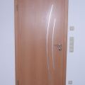 Zimmertuere mit Edelstahl- Designelement.jpg